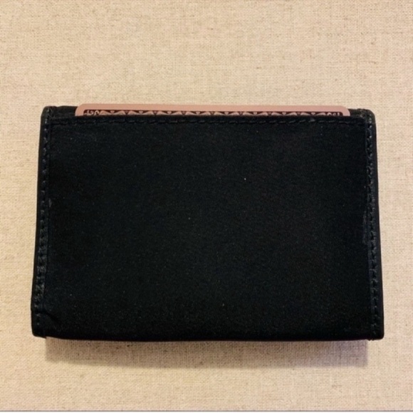 GUCCI | Card Case | Card Case with Gucci Crest - Picture 2 of 11